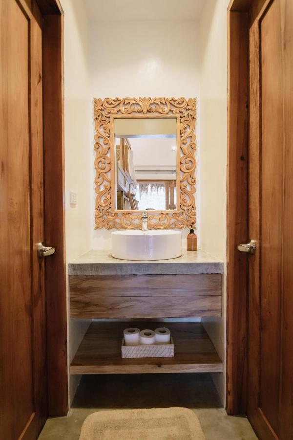 Las Palmas Villas And Casitas Siargao جنرال لونا المظهر الخارجي الصورة